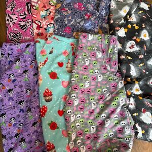 Huge lot of 7  NWT  scrub tops for women size Large